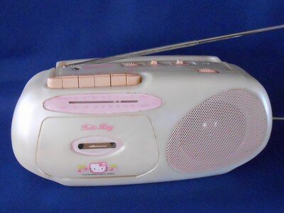 Hello Kitty RM-140KT AM/FMラジオ・カセットレコーダー
