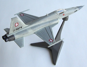 写真：F－5E　タイガーIIの模型