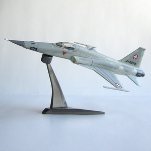写真：F－5E　タイガーIIの模型